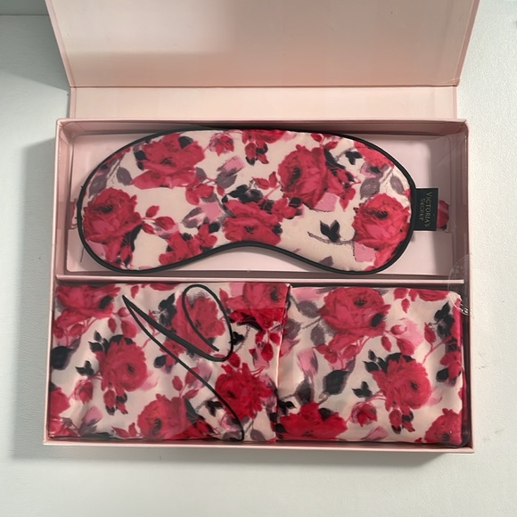Victoria's Secret Signature Satin Pink Pillow Case & Eye Mask Gift Set (Floral) - Picture 3 of 4